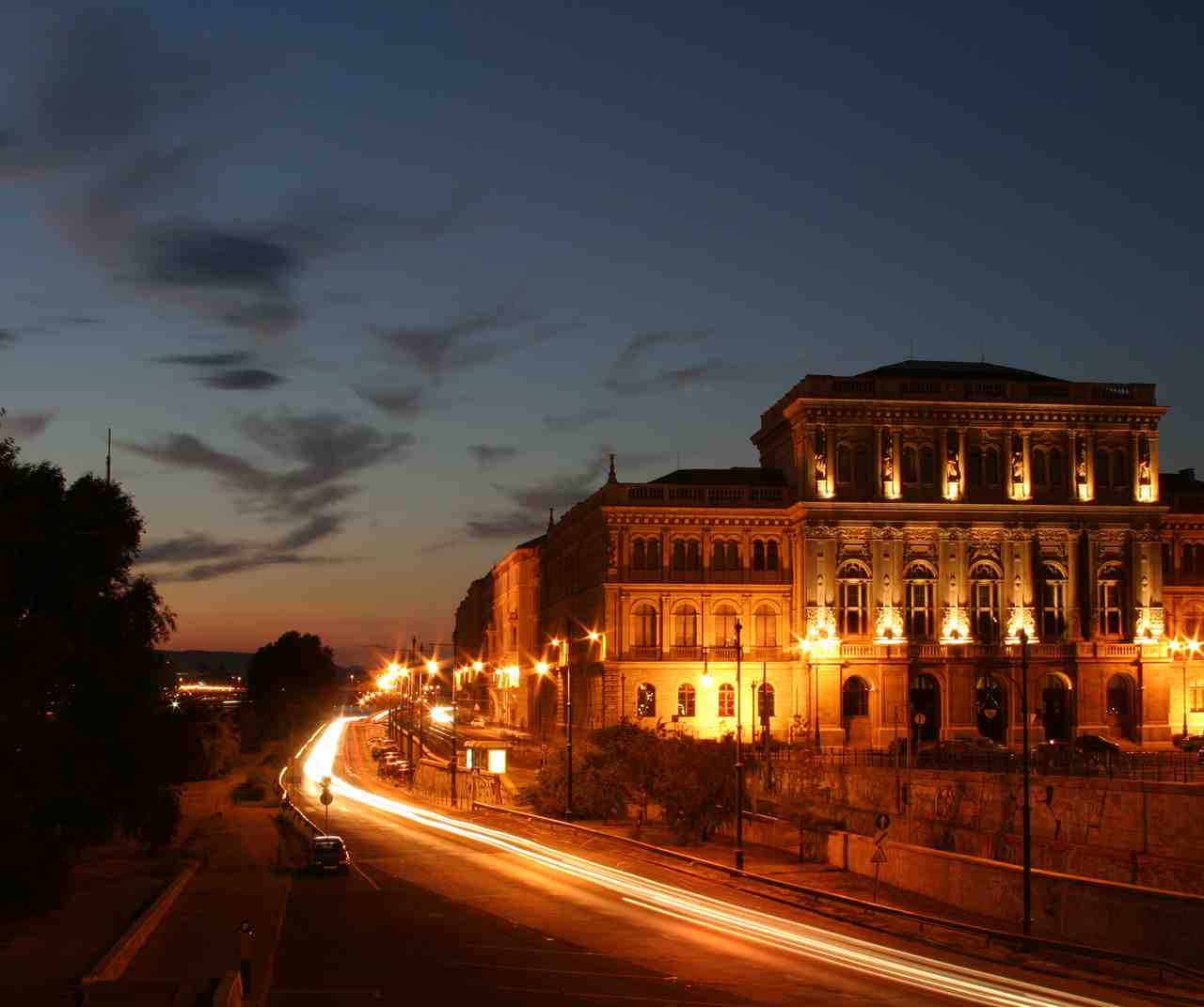 Hungarian Academy of Sciences (photo Akos Komives)